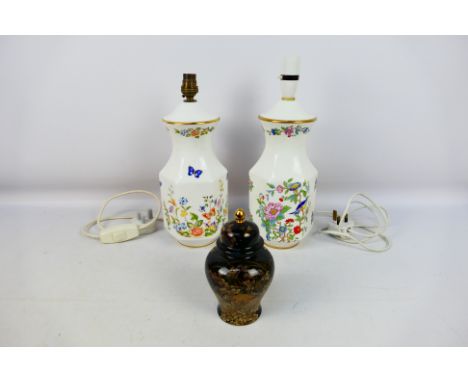 Aynsley, Shibata - Lot to include 2 x floral Aynsley ceramic lamp stands. A black decorative floral Japanese Shibata ginger j