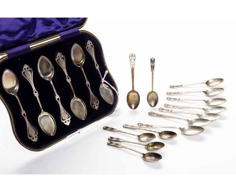 SET OF SIX EDWARDIAN SILVER TEASPOONS
maker Martin, Hall & Co, Sheffield 1907, handles with engraved and pierced design, styl
