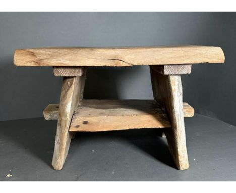A vintage stripped oak milking stool (H29cm)