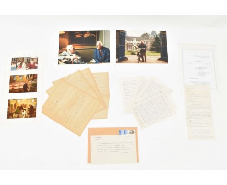 Containing 20 photos, b/w and colour, 70s/80s; 8 letters to H. Hannink, 1980-'88; a manuscript of Belcampo's story Dorothea, 