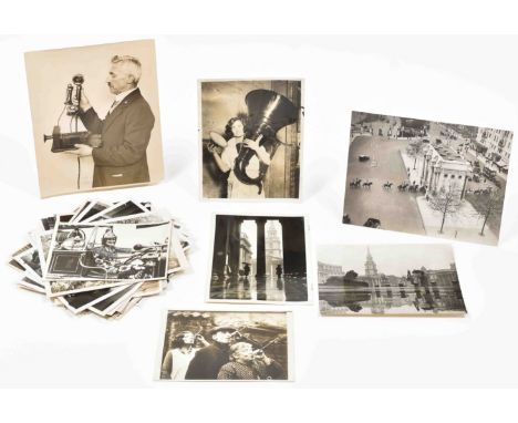 1929-1940. Various sizes, max. 24 x 28.5. Incl. a.o.: preparations for the World's Economic Conference of 1933; the Royal Min