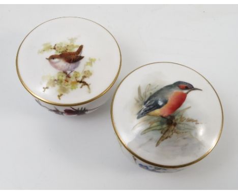 Two Royal Worcester circular covered boxes, hand painted with a Kingfisher and Wren to the covers, dated 1929 and 1901, diame