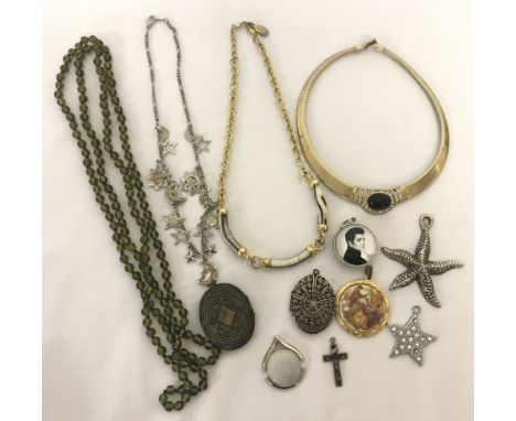 A small collection of vintage and modern necklaces and pendants. To include stone set and glass bead. 