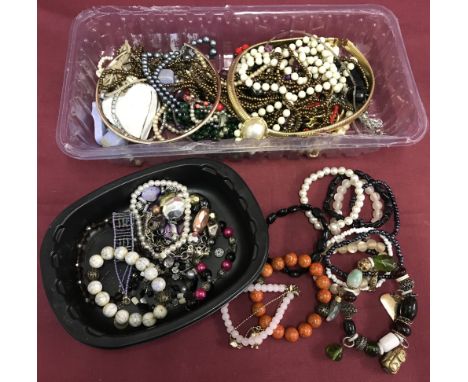 2 trays of modern and vintage costume jewellery. To include necklaces and natural stone &amp; glass bead bracelets. 