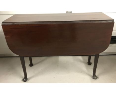 A Georgian rosewood drop leaf occasional table, with gate leg opening, on pad feet.  Approx. 68cm tall x 91cm wide.