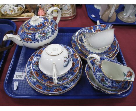 An Aynsley China Part Tea Set, comprising teapot, mlkl jug, sugar bowl, four tea plates, four saucers and three cups.