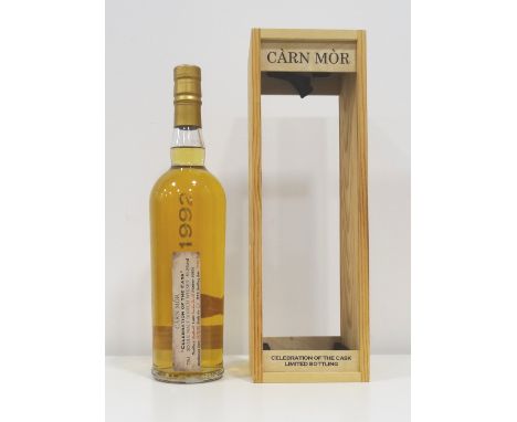 STRATHMILL 1992 - CARN MOR An lovely bottling of the Carn Mor "Celebration of the Cask" Strathmill 1995 Single Malt Scotch Wh