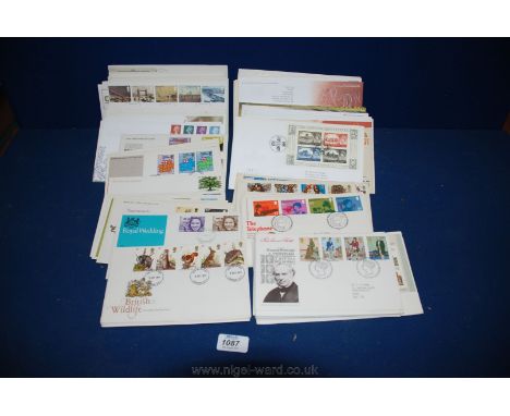 A quantity of Post Office official First Day covers 1971-2005. (170 approx)