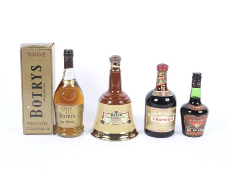 Four assorted bottles of spirits. Comprising one bottle of Drambuie liqueur, sealed, no vol shown, one bottle of De Kuyper ch