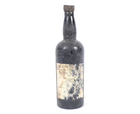 A bottle of Vintage Da Silva Quinta do Noval Port, 1940s. No quantity or vol shown due to label worn.
