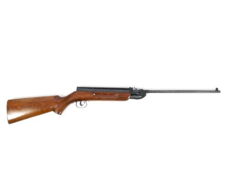 A 1950s 25 shot air rifle. Numbered 1600, with metal disc inscribed repetier tello cal 4.5, unusual collectors item.  Conditi