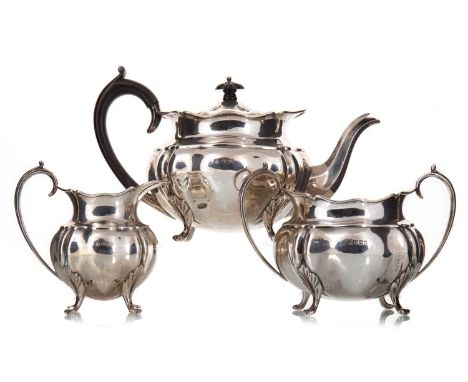 GEORGE V SILVER THREE-PIECE TEA SERVICE ALBERT HENRY THOMPSON, SHEFFIELD 1919 comprising teapot, sugar bowl and cream jug, ea