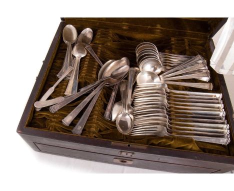 CANTEEN OF AMERICAN SILVER FLATWARE INTERNATIONAL SILVER CO., NEW YORK twelve place setting comprising table forks, silver ha