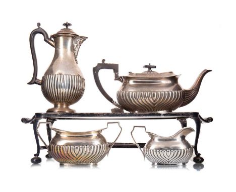 GEORGE V SILVER THREE-PIECE TEA SERVICE RICHARD RICHARDSON, SHEFFIELD 1917 comprising teapot, sugar bowl and cream jug, each 