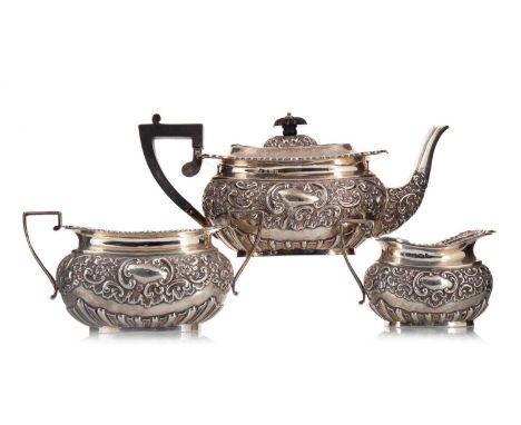 EDWARDIAN SILVER THREE-PIECE TEA SET W.G. KEIGHT &amp; CO., BIRMINGHAM 1905 comprising teapot, sugar bowl and cream jug, each