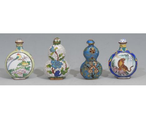 A Chinese cloisonné enamel double gourd snuff bottle, decorated in polychrome with flowers and scrolls, 6.5cm high; others (4