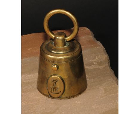 A Victorian lacquered brass novelty inkwell, as a 7lb bell weight, hinged cover, 10cm high, c.1870 
