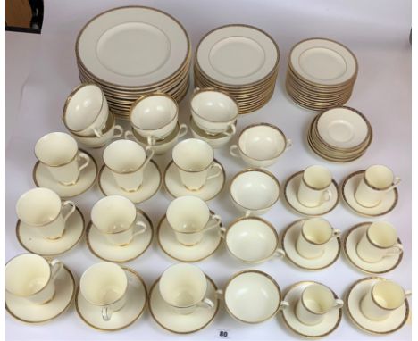 82 piece Minton ‘St. James’ tea, coffee and dinner service including 9 tea cups, 12 tea saucers, 6 coffee cups, 6 coffee sauc