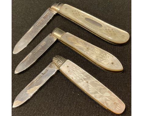 An Edwardian silver and mother of pearl folding pocket pen knife, Sheffield 1907; others, Sheffield 1908, Sheffield 1912 (3) 