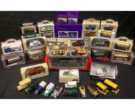 Toys - a collection of boxed diecast models including Majorette, Lledo Days Gone, Exclusive First Editions (EFE) 1:76 scale b