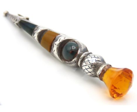 A 1949 Chester silver Scottish dirk kilt pin by Charles Horner set with agate & Cairngorm quartz, 65mm long, 7.1g
