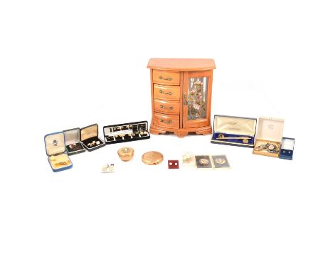 A modern musical cabinet jewellery box, silver and costume jewellery, a 9 carat yellow gold tie stud, a pair of small emerald