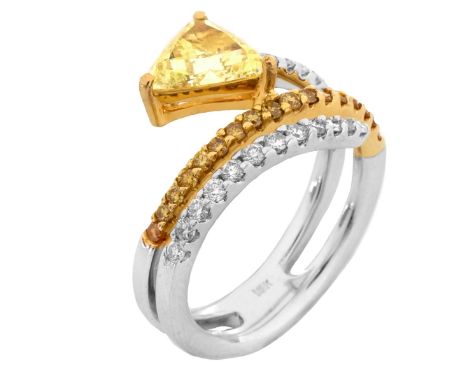 1.20 Carat Triangular Light Fancy Yellow Diamond, Round Brilliant Cut Diamond, Fancy Yellow Diamond and 18 Karat White Gold R