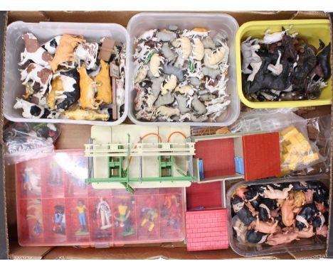 A tray of Britains Farm, animals and figures including pigs, horses, cows, sheep, and others, as well as various figures such