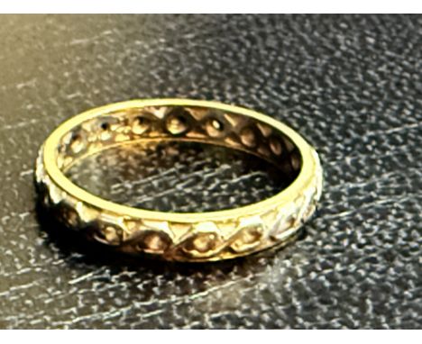 9ct Gold Dual colour full eternity ring Weight 2g Size N 