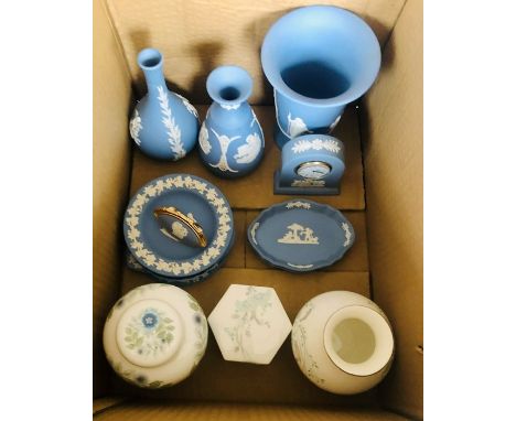 A collection Wedgwood pottery; Wedgewood bone china; Royal Doulton trinket box