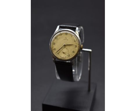 A circa 1947 Omega stainless steel manual wind wristwatch,&nbsp;33mm, movement No.11263901, on a later leather strap. 