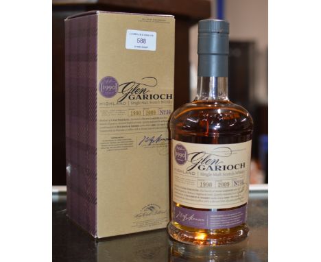 GLEN GARIOCH 1990 VINTAGE BATCH NO34 HIGHLAND SINGLE MALT SCOTCH WHISKY, WITH PRESENTATION BOX - 700ML, 54.6% VOL    