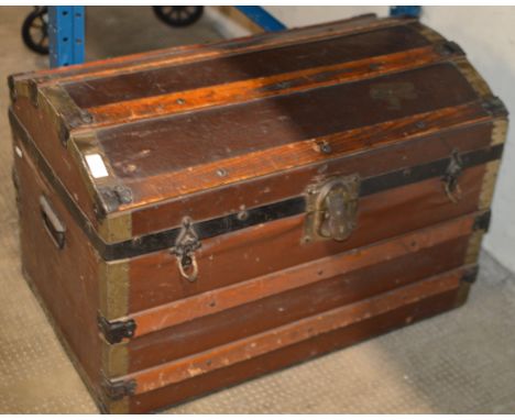 VINTAGE TRUNK    