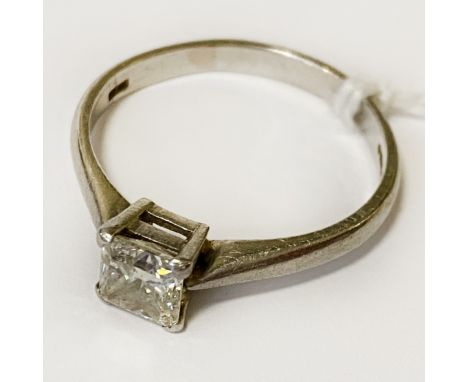 PLATINUM &amp; DIAMOND SQUARE MODIFIED BRILLIANT CUT RING - APPROX 0.90 CT - SIZE T