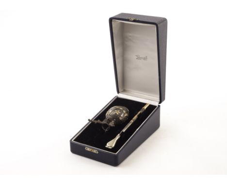 A modern Argentinian silver mate drinking presentation set, retailed through Ricciardi of Buenos Aires in fitted case, the si