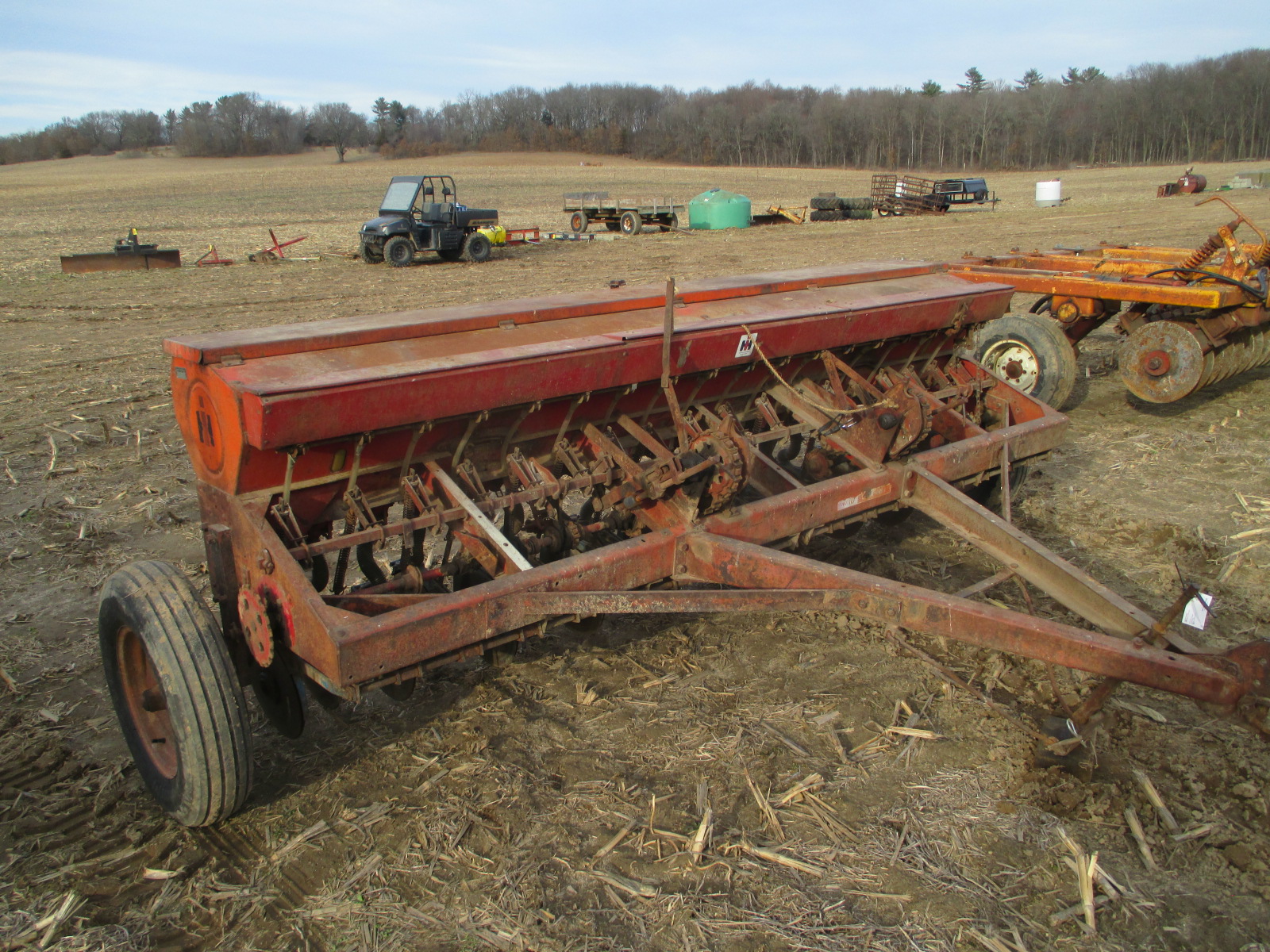 McCormick 10, 10’ grain drill, w/grass seed, dd