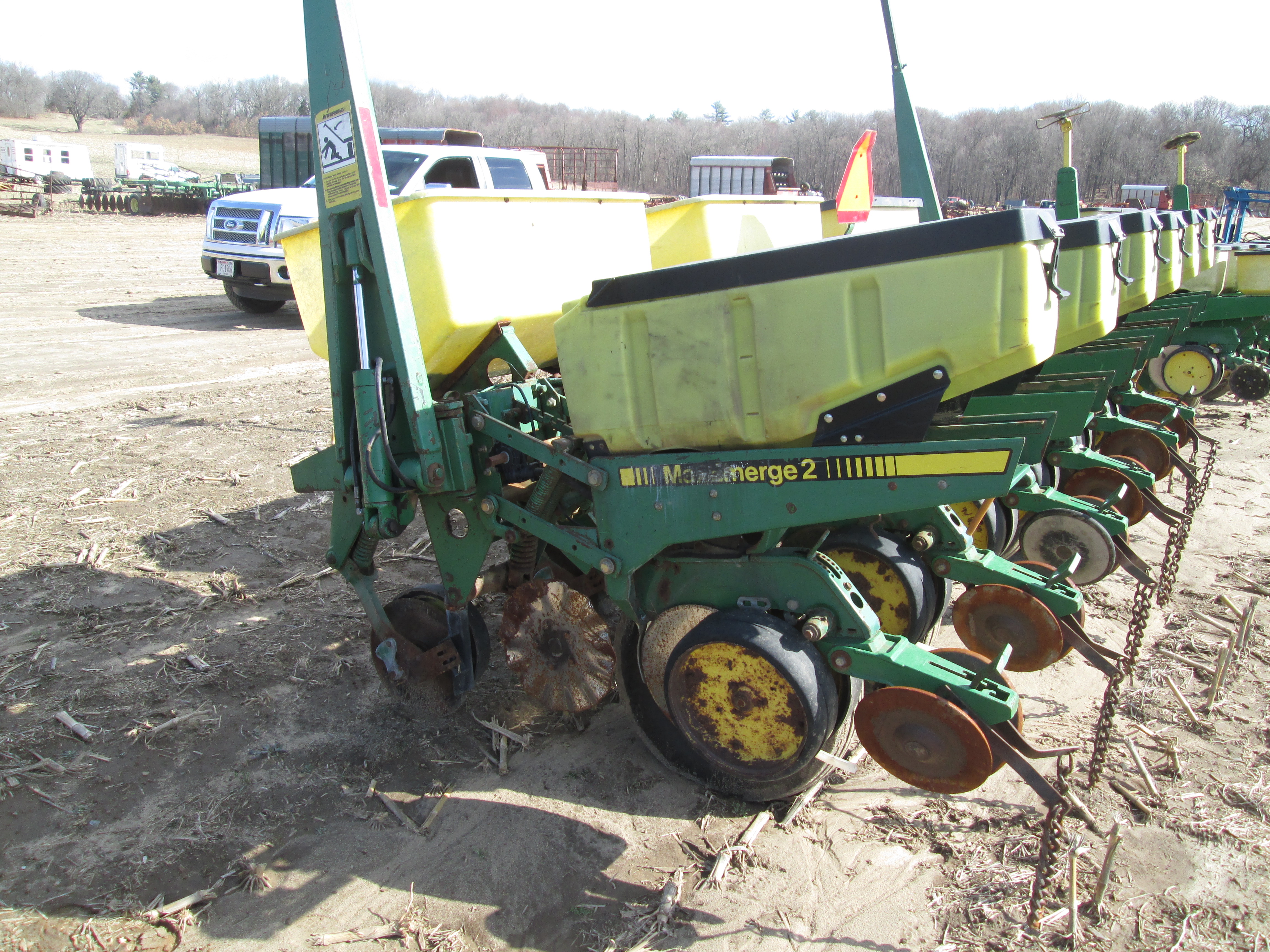 john-deere-7200-maxi-merge-6rn-no-till-corn-planter-dry-fertilizer