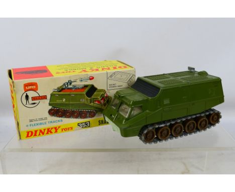 Dinky - A boxed #353 Shado 2 Mobile from 'UFO'. Item appear in very good plus condition and comes with its missile accessory.