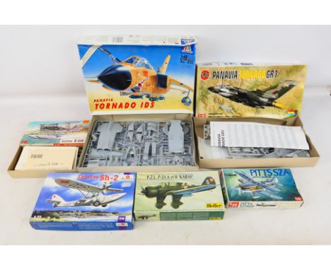 Airfix - Italeri - Heller - Other - Six boxed 1:72 & 1:48 scale military aircraft plastic model kits. Lot includes Airfix #04