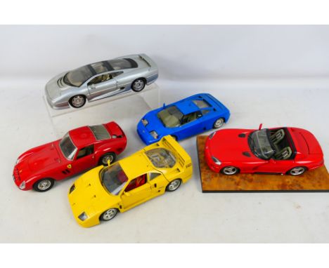 Bburago - 5 x unboxed cars in 1:18 scale, Dodge Viper, Jaguar XJ220, Ferrari F40, Bugatti EB110 and Ferrari 250 GTO. They are