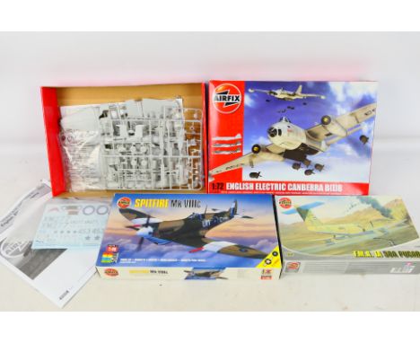 AIrfix - Three boxed Airfix plastic military aircraft model kits. Lot consists of Airfix A05038 1:72 English Electric Canberr