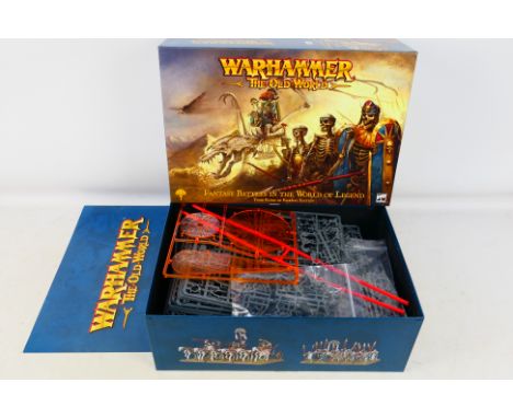Warhammer - Games Workshop - A boxed Warhammer 'The Old World' Fantasy Battles in the World of Legend Tomb Kings of Khemri Ed