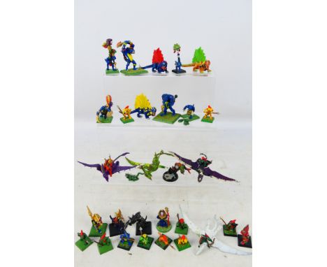 Warhammer - Citadel - Games Workshop - Approximately 30 painted mostly metal predominately Warhammer Lizardmen figures. Most 