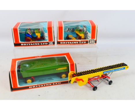Britains - A collection of mainly boxed Britains farm implements. Lot consists of Britains #9552 Transplanter (x2); #9558 8-W