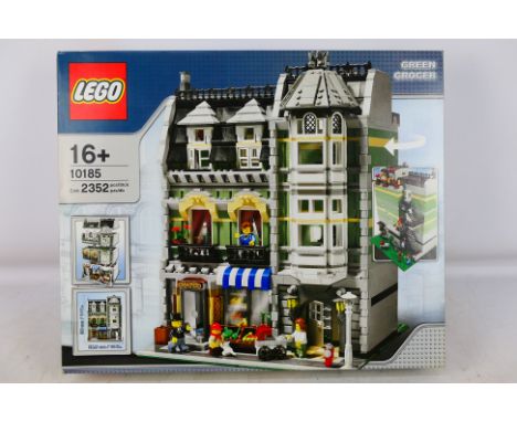 Lego - A boxed 2008 Lego Creator Expert 'Modular Buildings Collection' #10185 Green Grocer. The set has been resealed at some