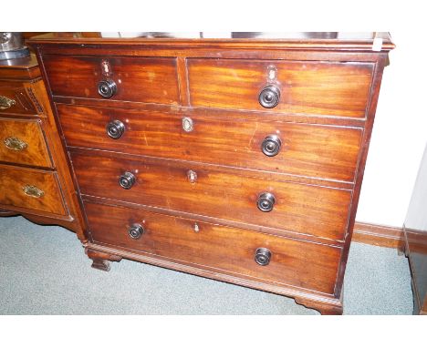 Early 19th century mahogany chest of drawers, two short drawers over three graduating long drawers, raised on bracket feet, h