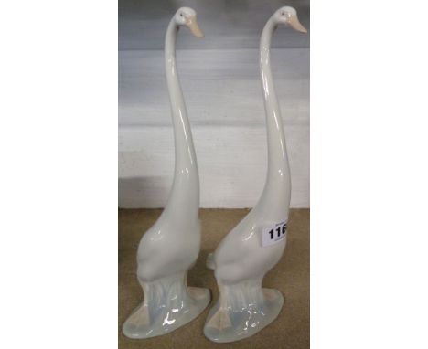 A pair of Nao geese ornaments