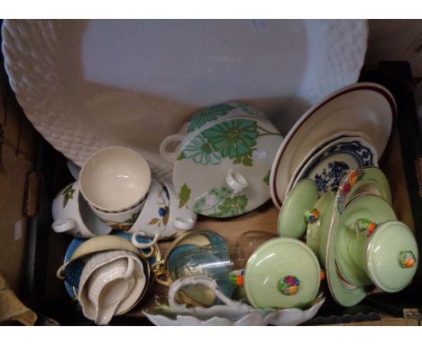 Various ceramics including Royal Worcester Evesham cups and saucers, Spode teaware, Villeroy Boch vegetable dish, etc.