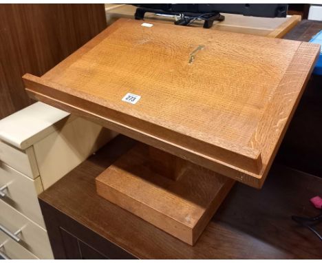 LIGHT OAK TABLE TOP LECTERN / BOOK REST