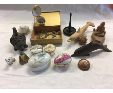 CARTON WITH MISC CHINA TRINKET BOXES, WOODEN ITEMS &amp; A RING STAND